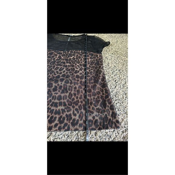 BEBE animal, print top with mesh-backing, unique top Lg, sexy runs small see pic - Picture 8 of 12